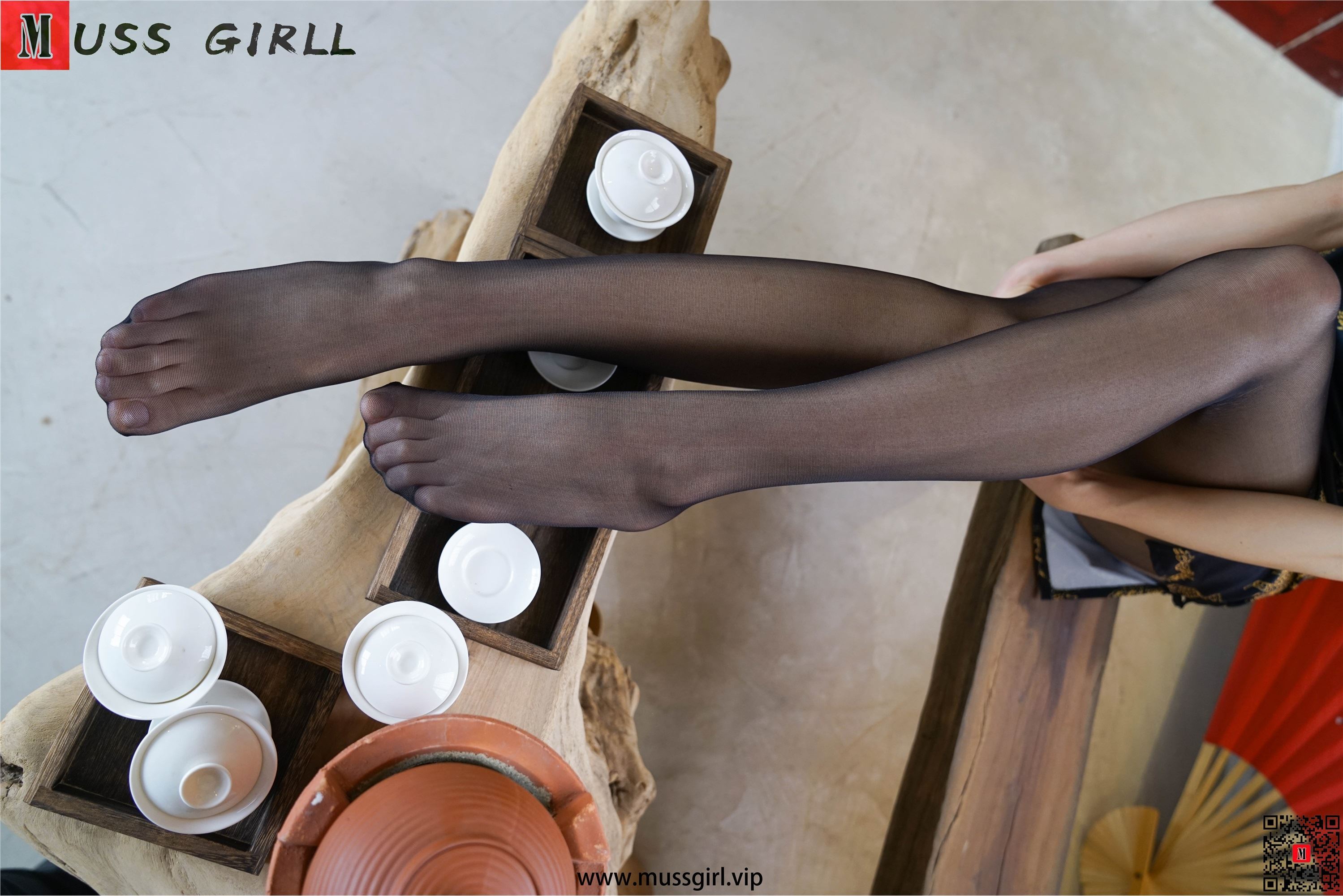 MussGirl慕丝女郎  NO.222 茶与黑丝